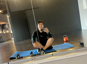 運動する松村さんの写真